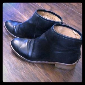 Urban outfitters poppy ankle booties